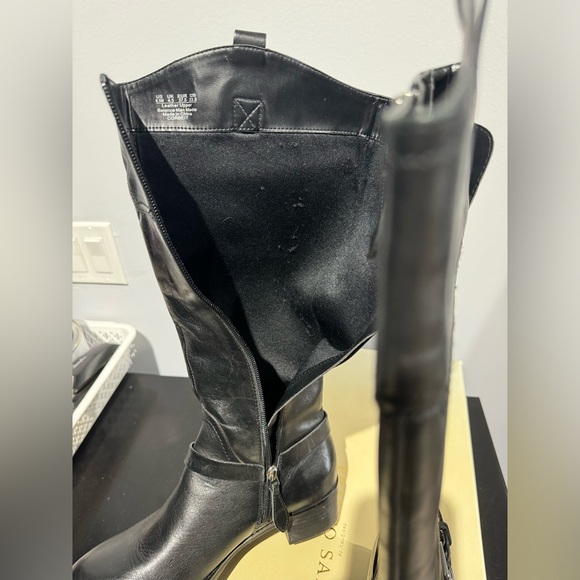 Stylish new never worn leather boots in size 6.5 - Picture 4 of 5